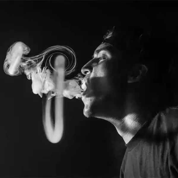 The Art of Vaping: Vapes with Cinematic Special Effects vape-store.cn